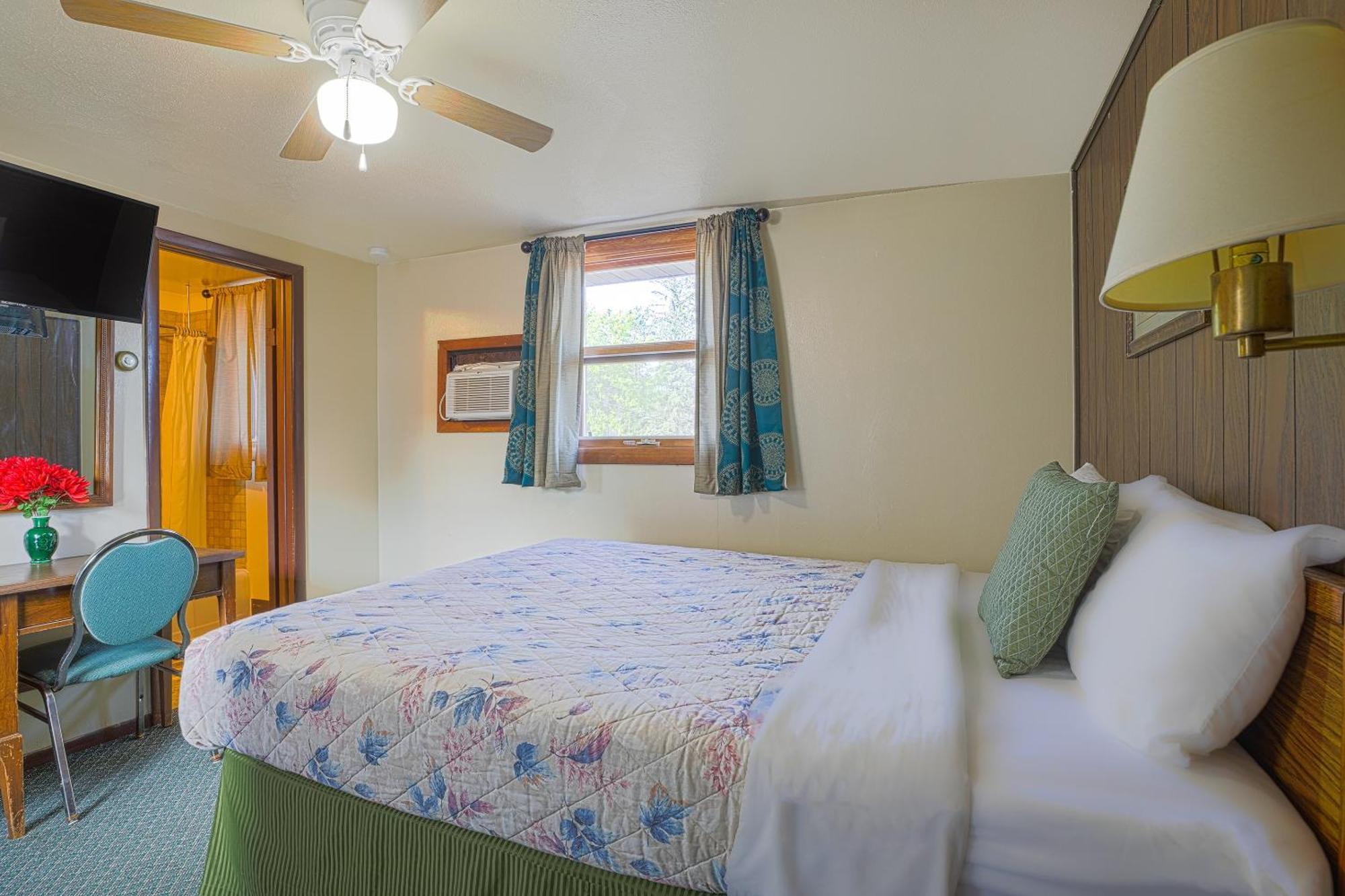 Love Hotels Silver Street By Oyo At Hurley Wi Ngoại thất bức ảnh