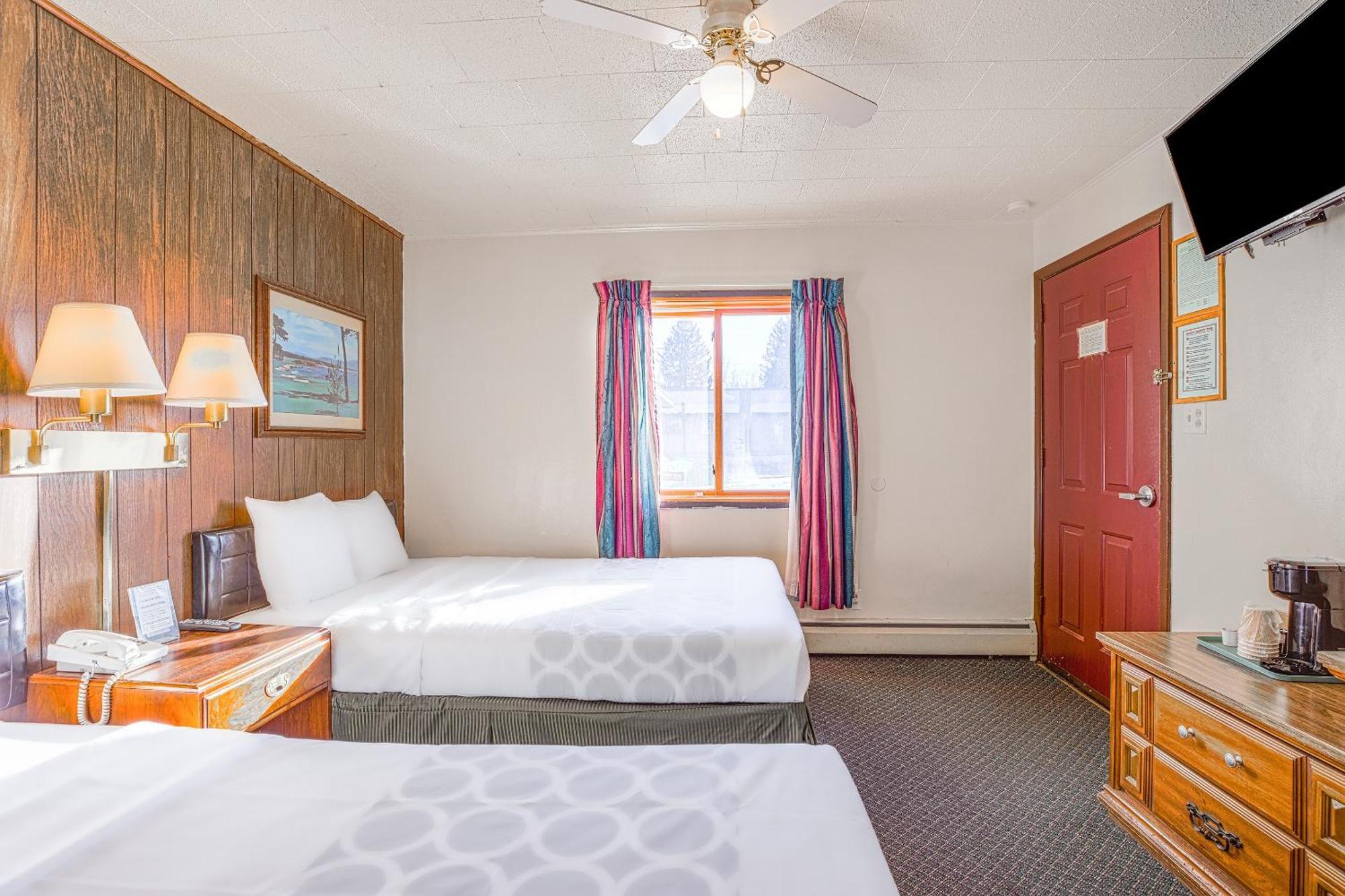 Love Hotels Silver Street By Oyo At Hurley Wi Ngoại thất bức ảnh